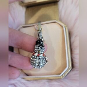 2011 LIMITED EDITION JUICY COUTURE RHINESTONE SNOWMAN CHARM
